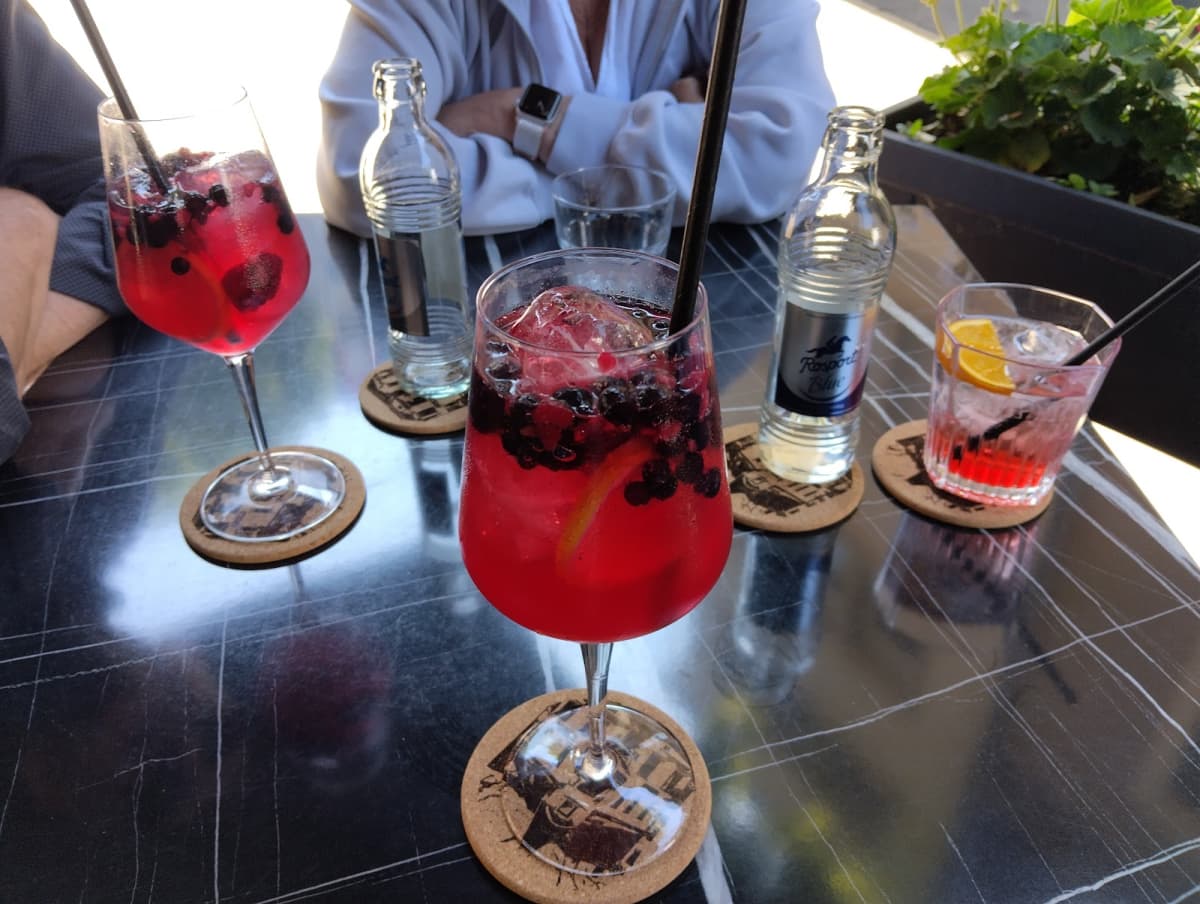 An Albanian bar in the heart of Dudelange - 7