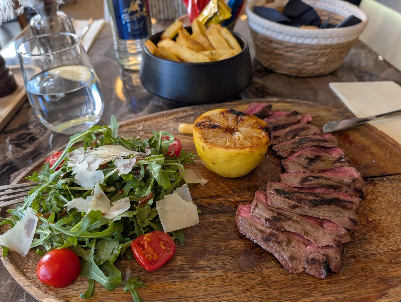Flow: Mediterranean lunch and sharing plates in Luxembourg - 7