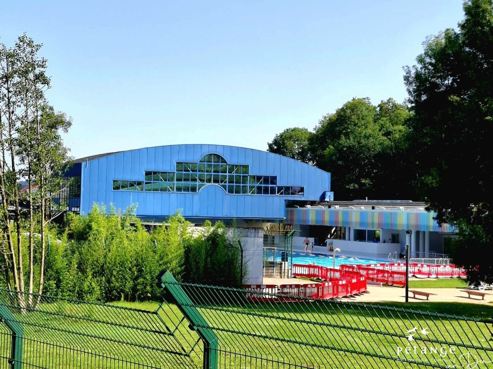 PiKo, the Kordall swimming pool with an open roof in Rodange - 6