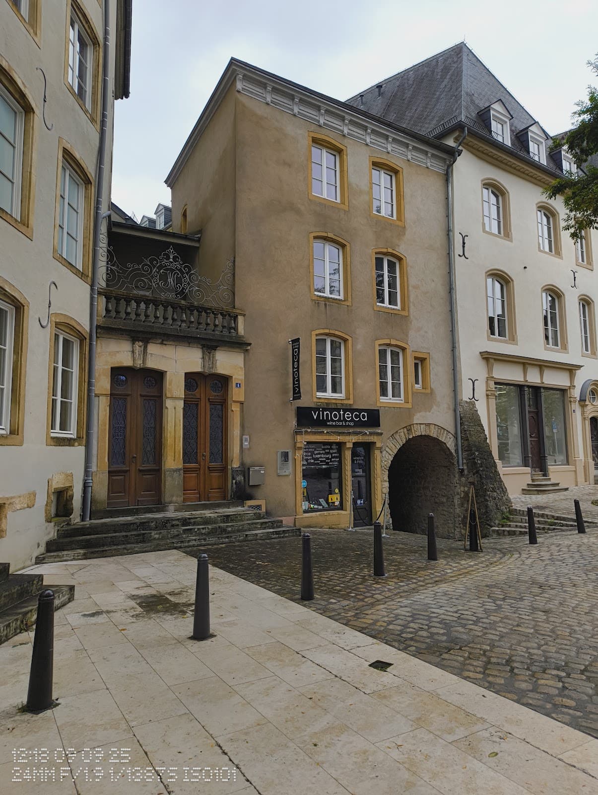 Vinoteca Luxembourg: 1000 wines and an incredible view! - 4