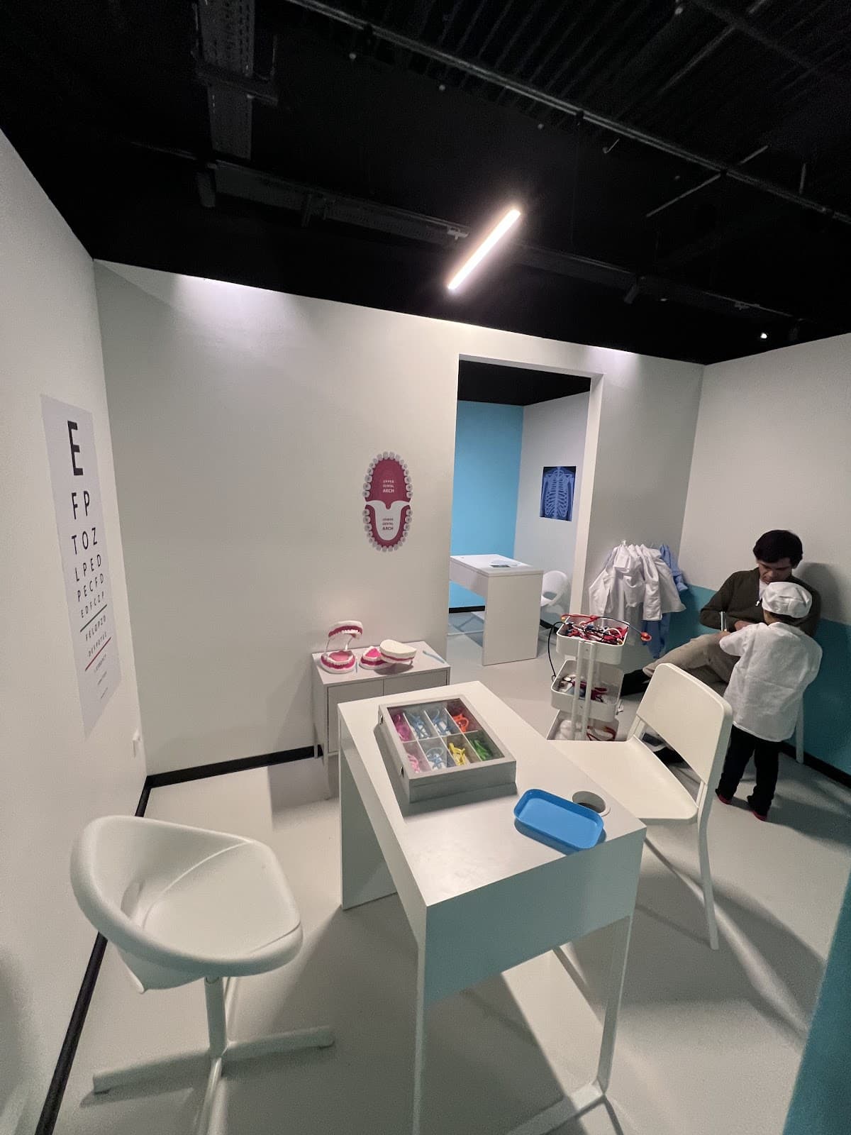 SPILLY : an immersive mini-city for your kids - 11