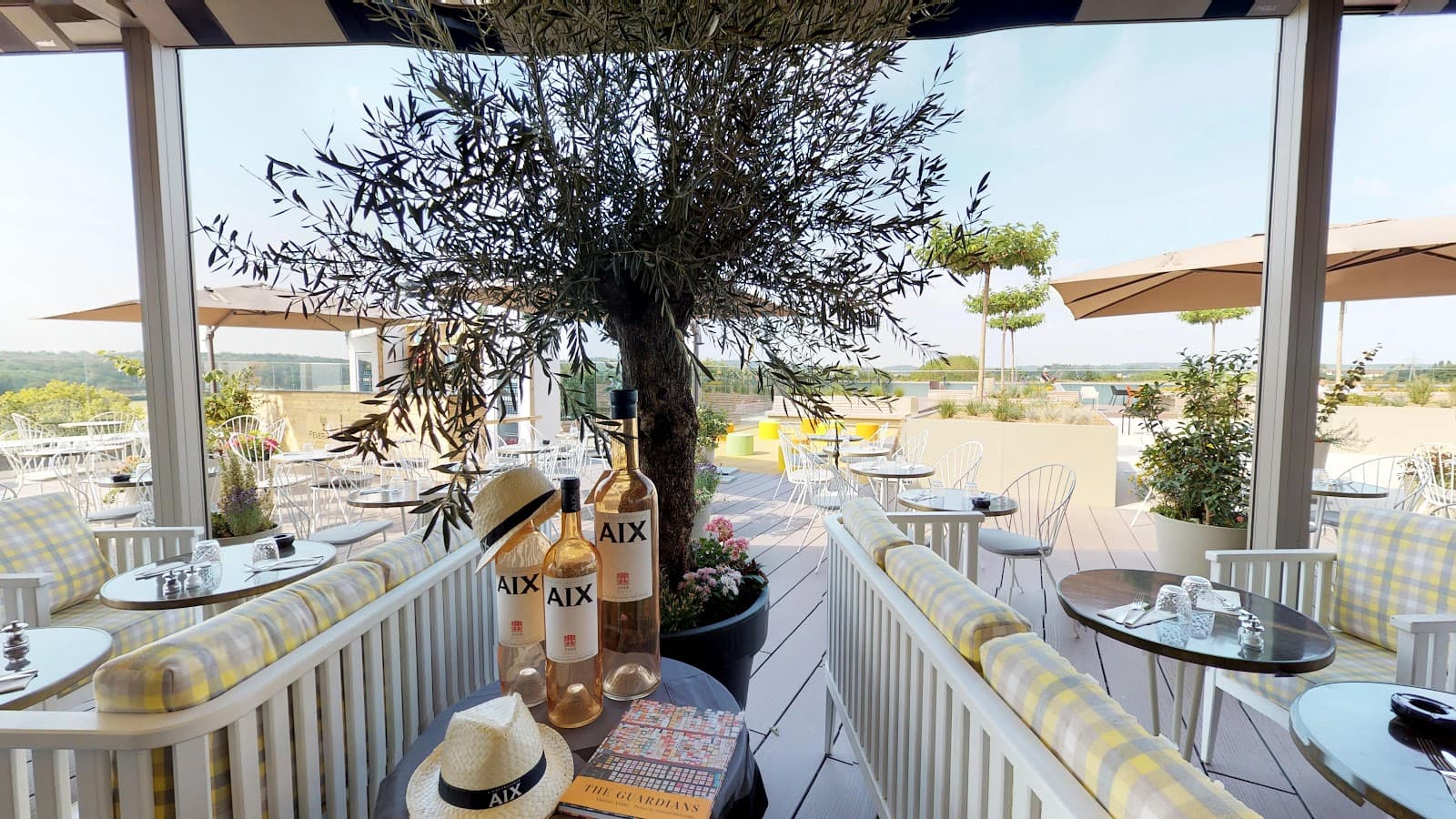 Skybar Luxembourg, the chic rooftop of City Concorde - 15