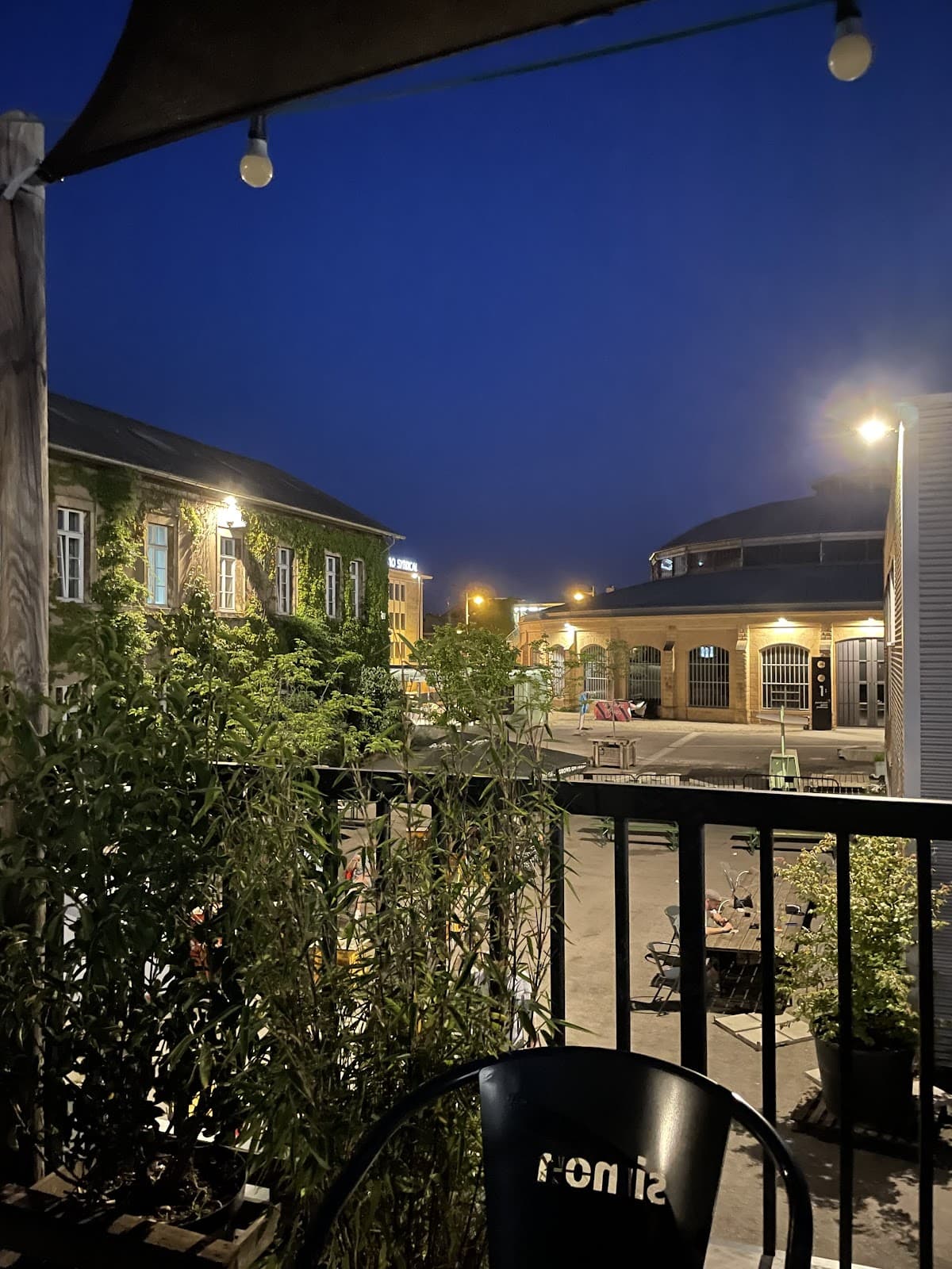 La Buvette des Rotondes: the liveliest spot in the Gare district - 8