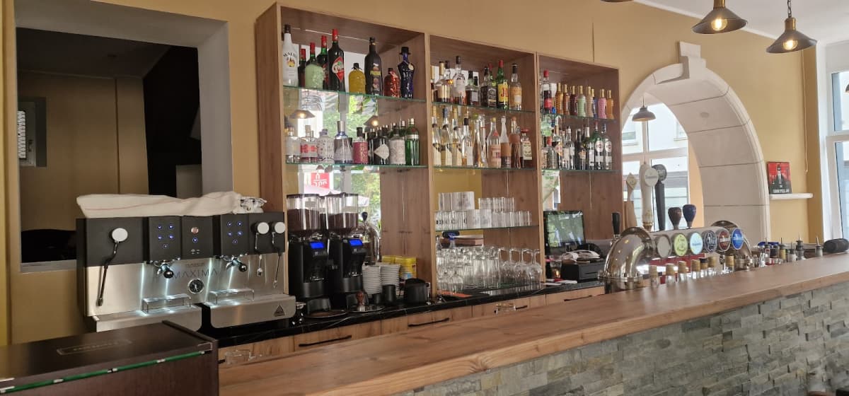 An Albanian bar in the heart of Dudelange - 11
