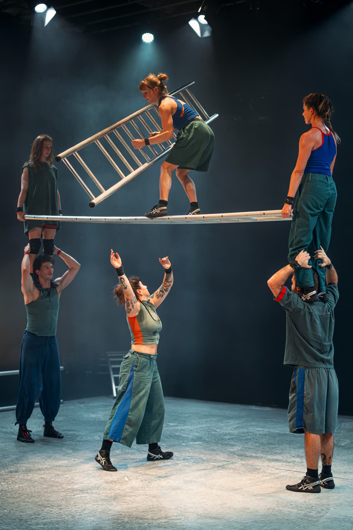 Beyond - New Circus - 5