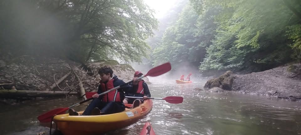 Early bird kayak tour