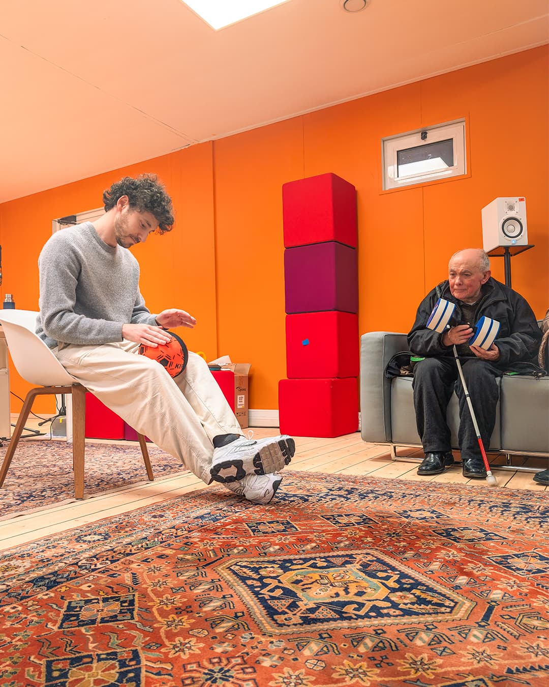 Immersive workshop - interactive musical device Aura
