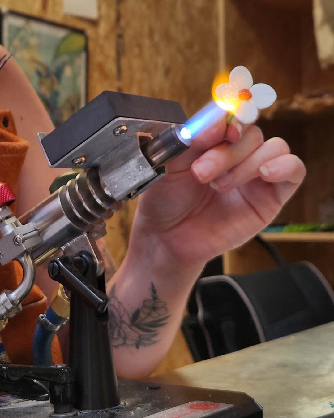 Atelier bouquet de pâquerettes en verre
