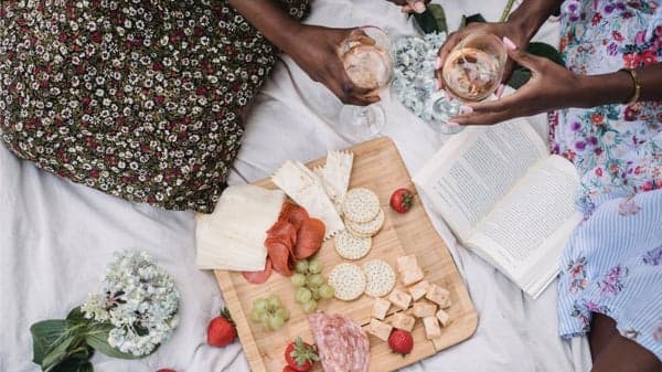 Book-themed picnic
