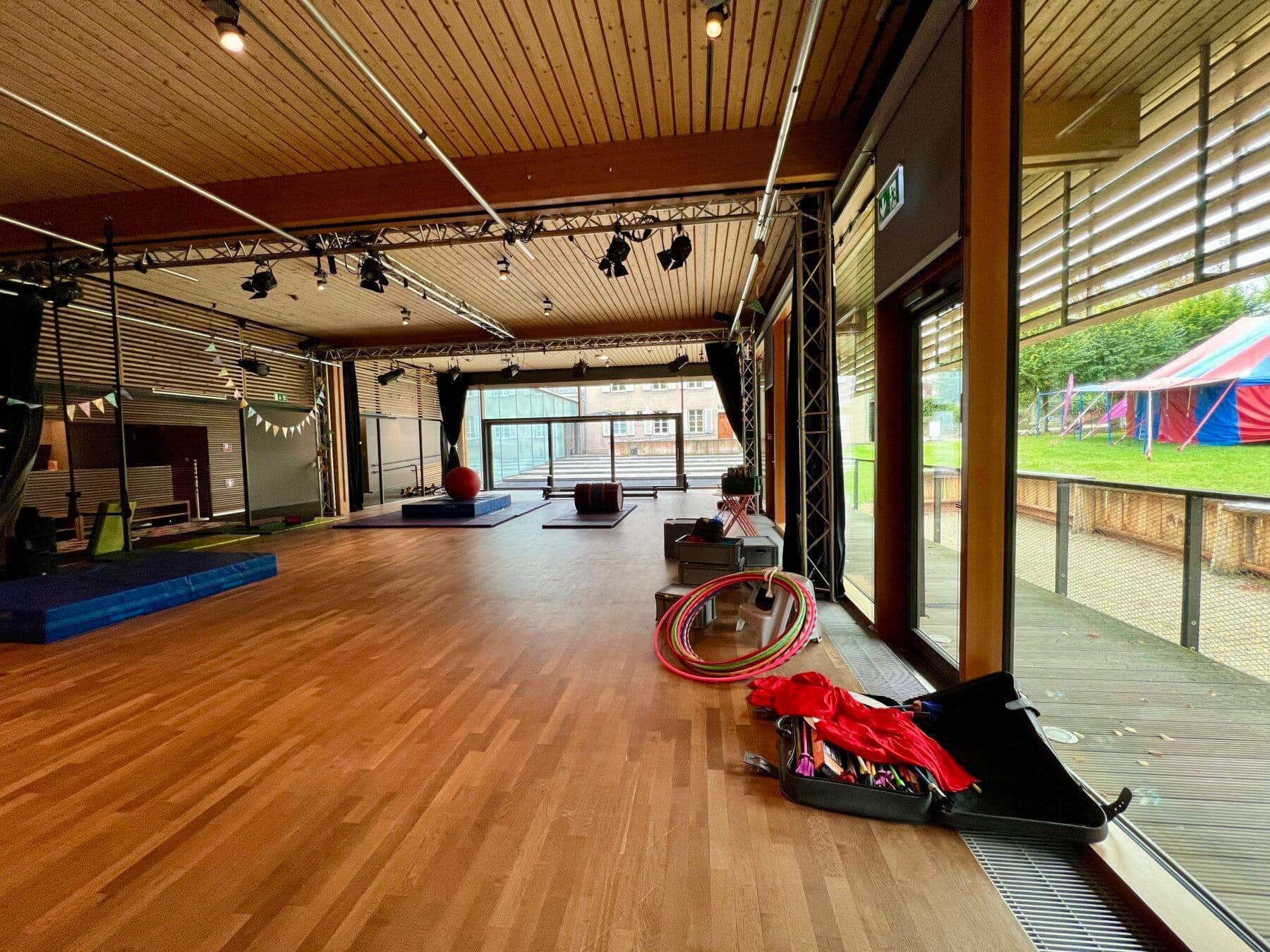 Circus workshop (Circus workshop / parents and children)