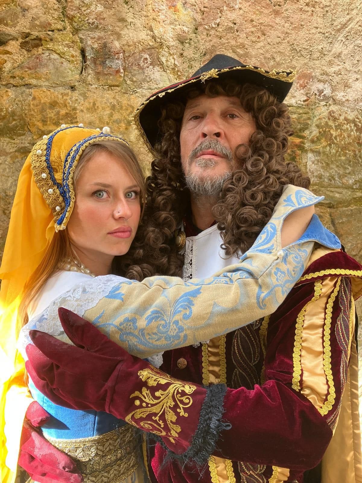 Let’s experience the castle!