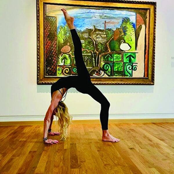 Yoga pendant la pause de midi