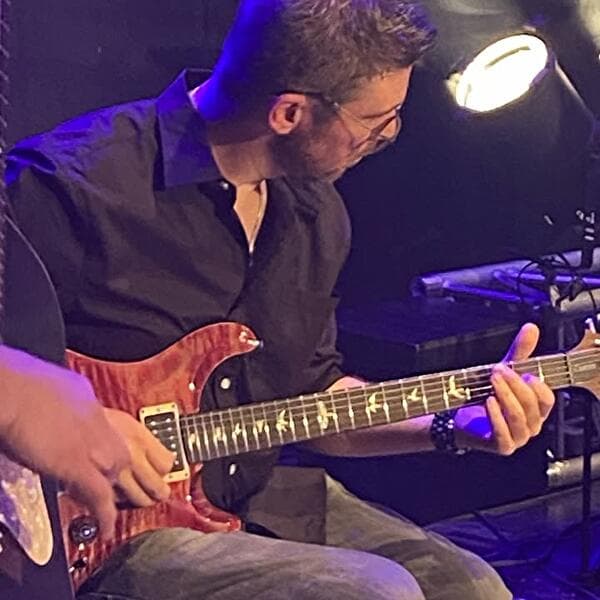 Recital of the guitar and drum classes of Greg Zlap music school.