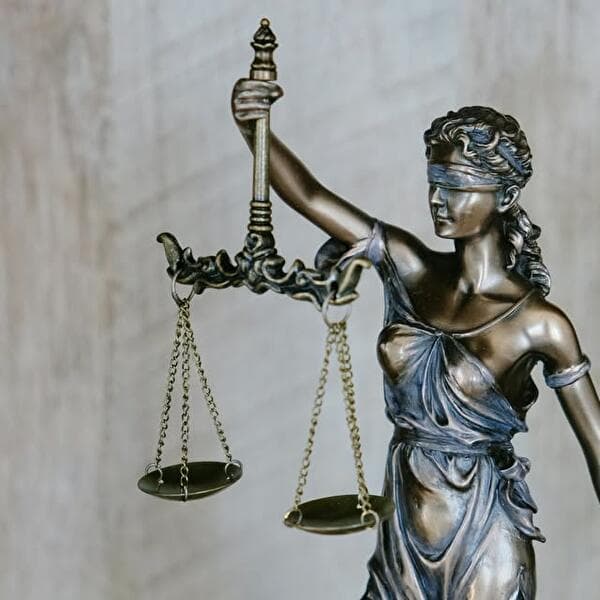Legal Training: Copyright, Contracts, and the Challenges of Artificial Intelligence