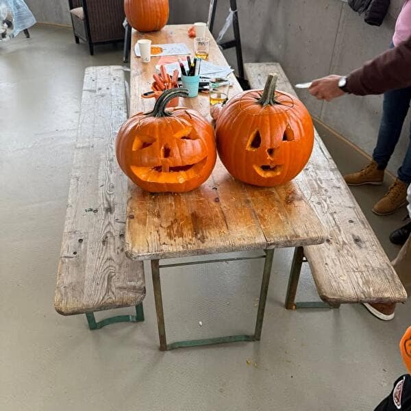 Pumpkin Carving Workshop at Aquatower