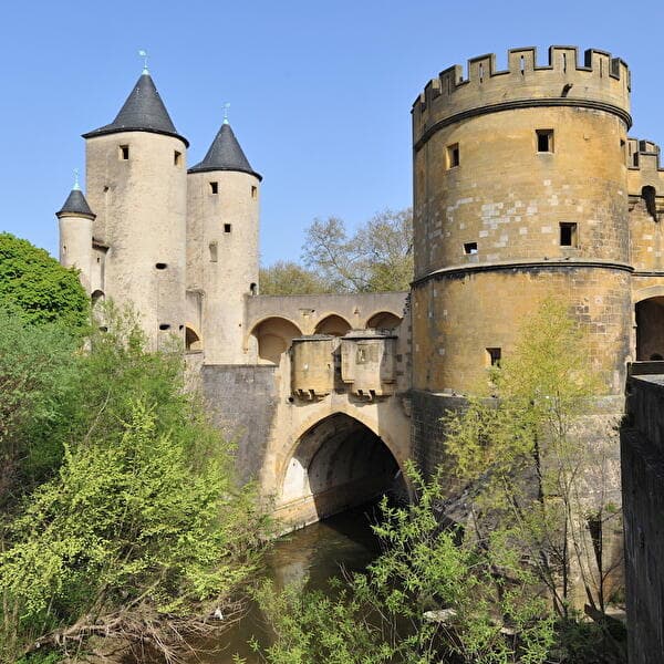 Gate of the Germans and Saint-Maximin Church - Guided tour of Metz