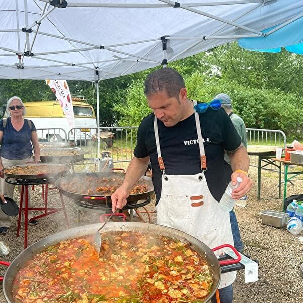 Dégustation de paella solidaire