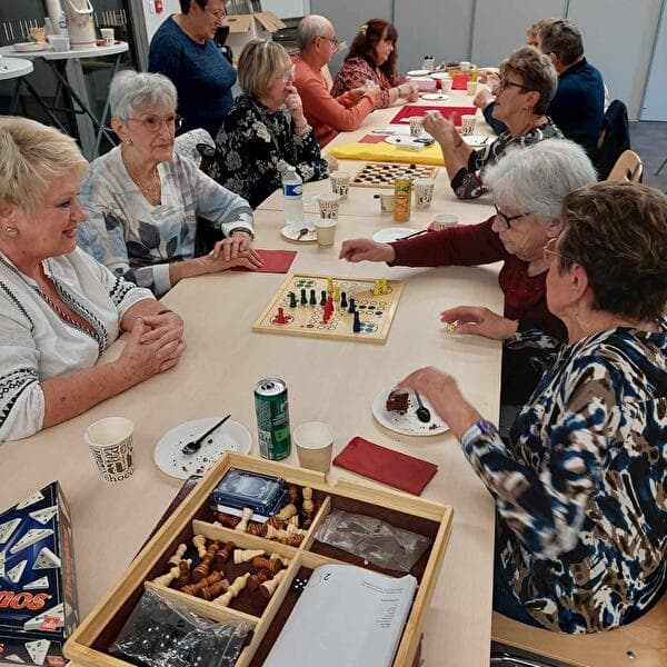November Café Klatsch