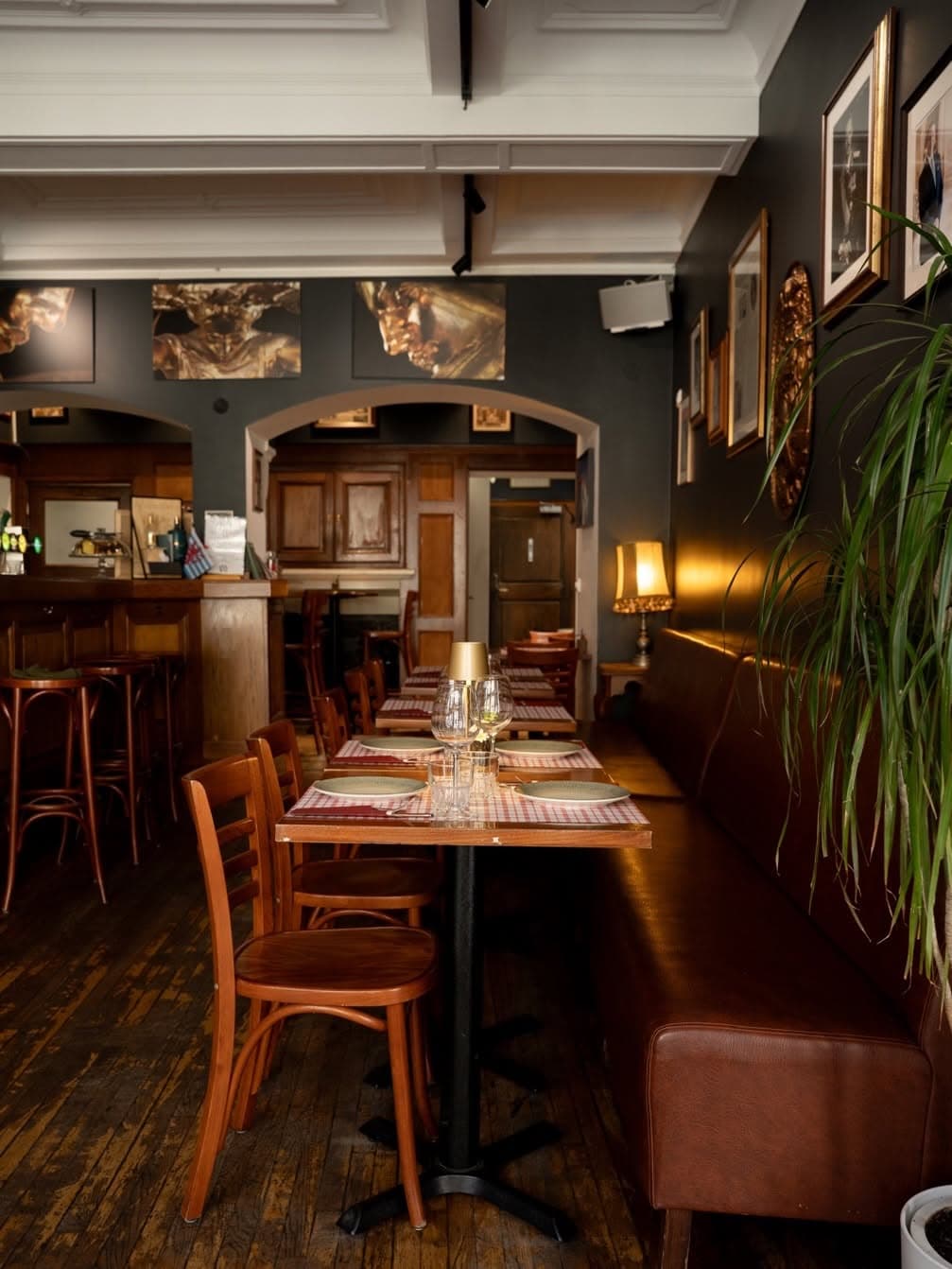 Period bistro ambiance at Bistrot de la Presse - 2