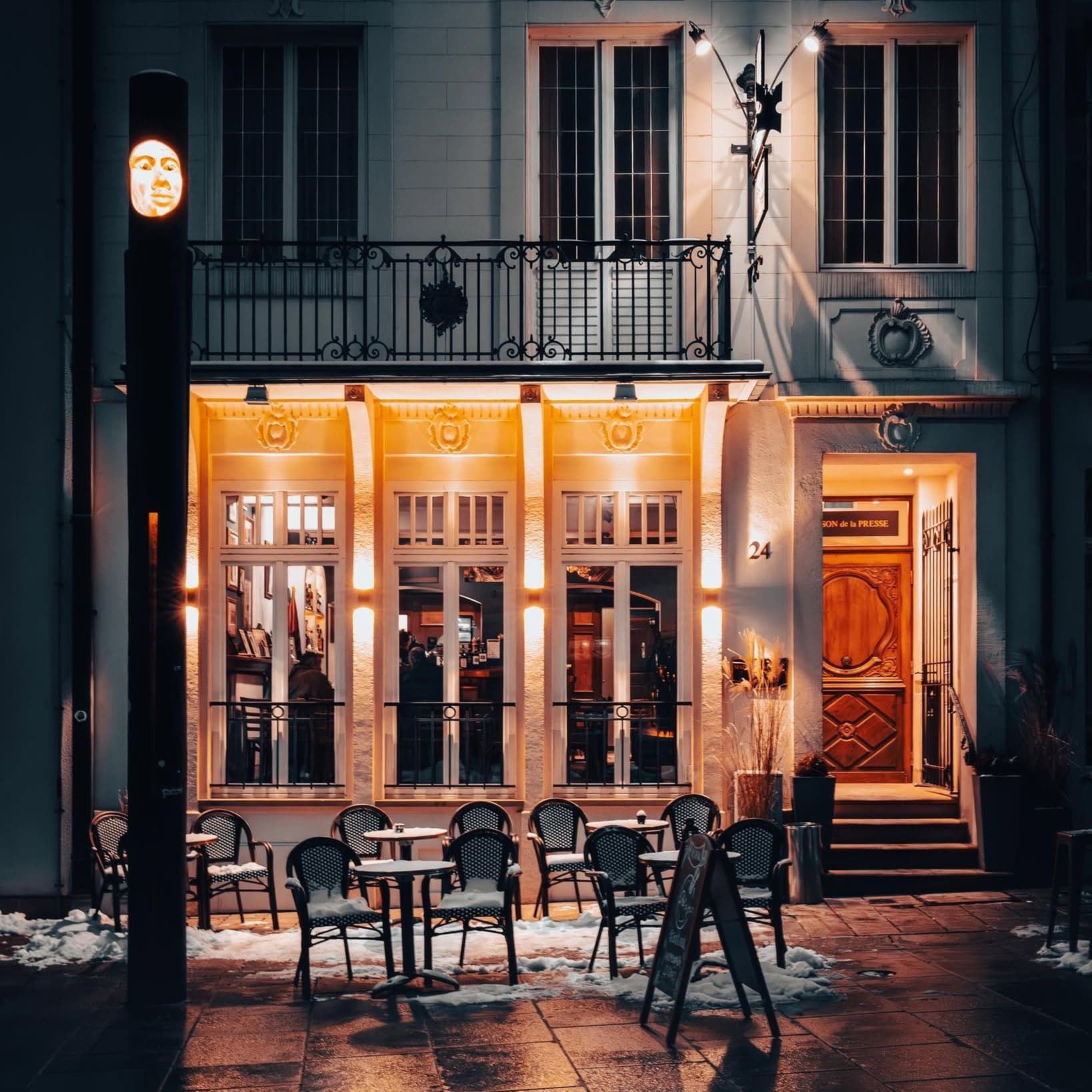 Period bistro ambiance at Bistrot de la Presse - 1