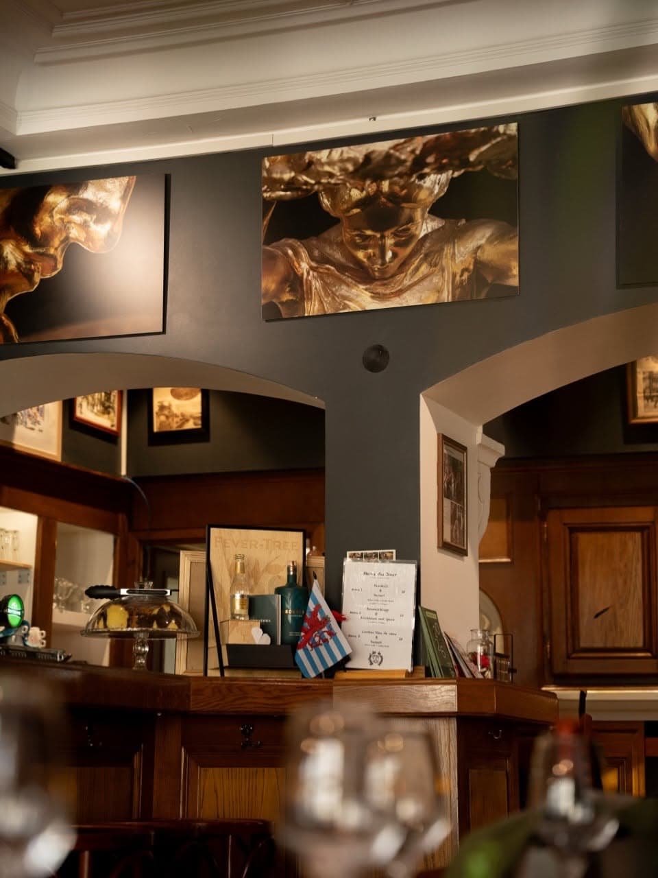 Period bistro ambiance at Bistrot de la Presse - 6