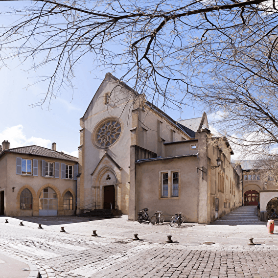 A chapel that packs a punch! - 1