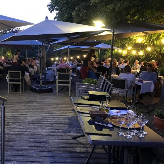 A Lunch or Dinner in a City Garden - 1