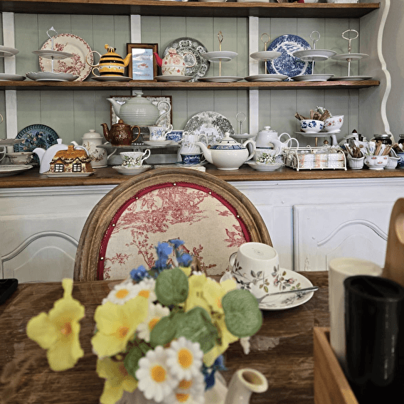 Home From Home, English grocery and British tea room in Luxembourg