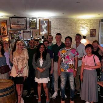 Fast Friending : Rencontrez des dames et messieurs partageant vos intérêts !